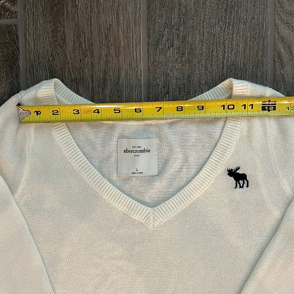 Girls Abercrombie & Fitch V neck sweater size large- cream/ off white - Picture 4 of 10
